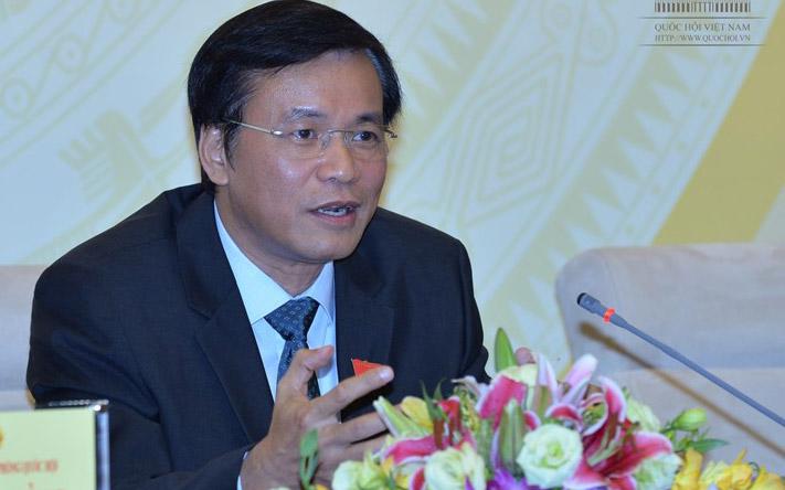 Tổng thư ký Quốc hội Nguyễn Hạnh Phúc trả lời báo chí.