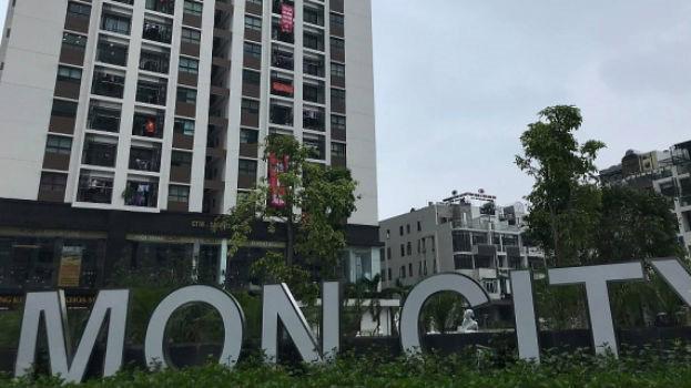 Nhiều cư dân sinh sống tại khu chung cư HD Mon City đã căng băng rôn phản đối chủ đầu tư vì bàn giao căn hộ thiếu diện tích.