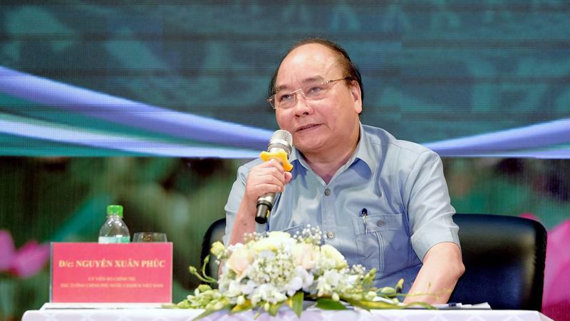 Thủ tướng Nguyễn Xuân Phúc trả lời các câu hỏi tại buổi đối thoại - Ảnh: VGP.