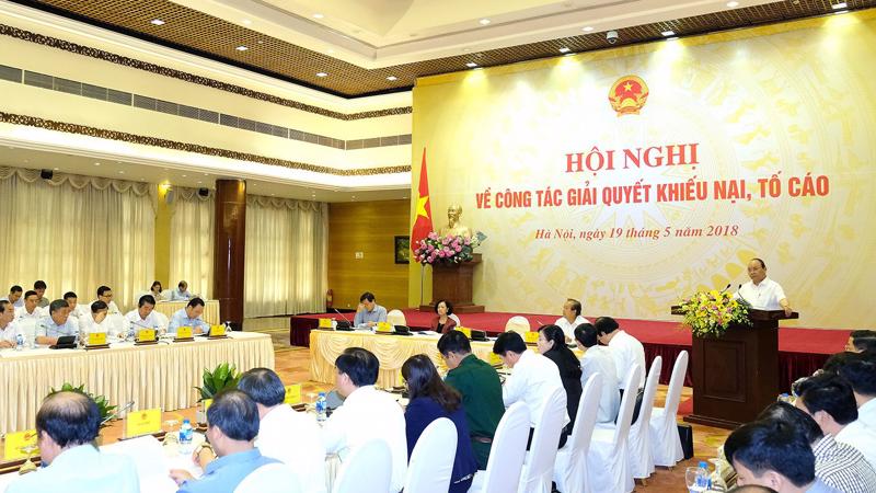Thủ tướng Nguyễn Xuân Phúc cho rằng: "Những vấn đề gay cấn như vậy mà Bí thư, Chủ tịch huyện không xuất hiện thì còn làm cái gì?".
