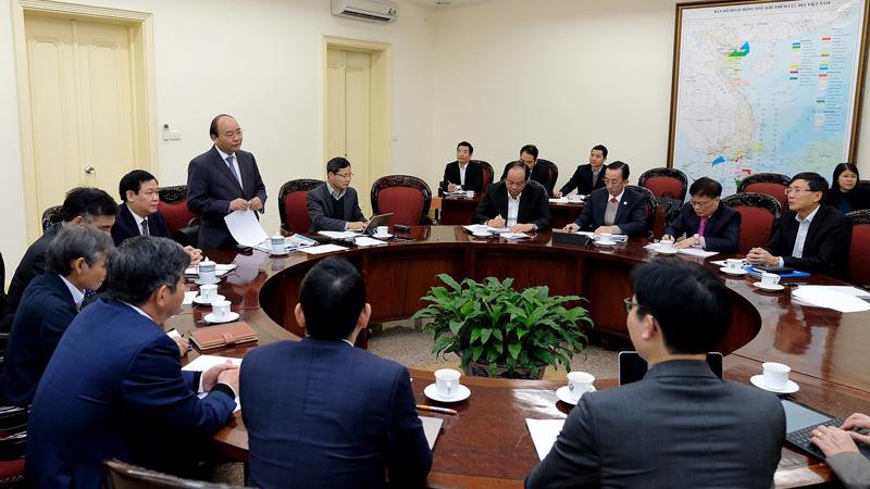 Thủ tướng Nguyễn Xuân Phúc làm việc với Tổ tư vấn ngày 23/12.