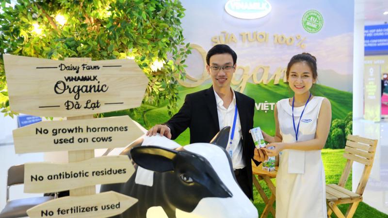 Sản phẩm “Sữa tươi Vinamilk 100% Organic” - từ Trang trại bò sữa Organic tiêu chuẩn châu Âu đầu tiên tại Việt Nam và Đông Nam Á có mặt tại Hội nghị cấp cao APEC 2017.