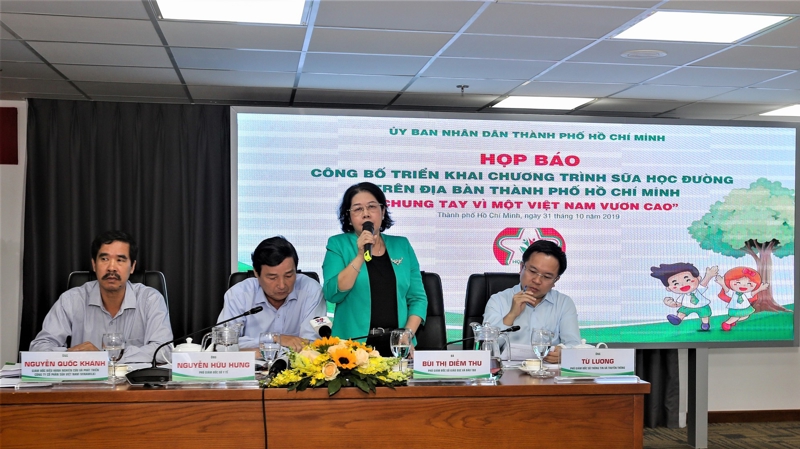 Họp báo công bố triển khai chương trình "Sữa học đường" trên địa bàn Tp.HCM với chủ đề "Chung tay vì một Việt Nam vươn cao".