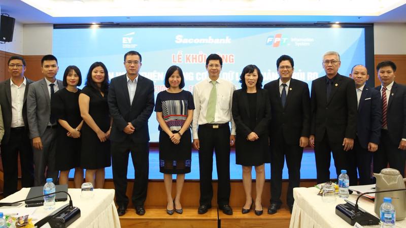 Đại diện lãnh đạo của Sacombank, Ernst & Young Việt Nam, FPT IS.