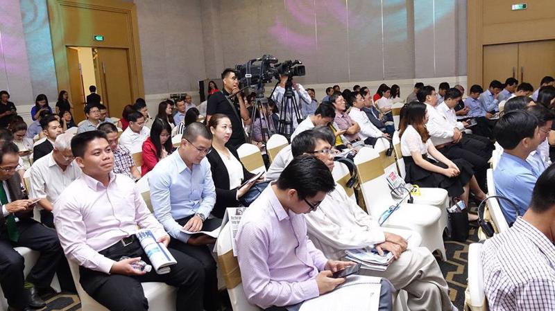 Hội thảo kinh tế Việt Nam năm 2018 có sự tham dự của nhiều doanh nghiệp tư nhân.