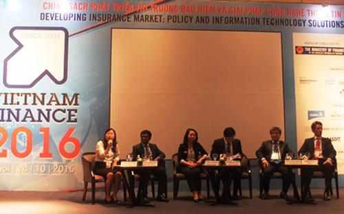<div>Các diễn giả tại hội thảo&nbsp;“Chính sách phát triển thị trường bảo hiểm và giải pháp công nghệ thông tin”.</div>