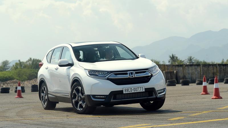 Tại thời điểm giới thiệu ra thị trường hồi giữa tháng 11/2017, Honda Việt Nam cho biết giá bán lẻ của mẫu SUV 5+2 thế hệ mới này sẽ chỉ dưới 1,1 tỷ đồng. 