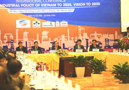 Theo Trưởng ban Kinh tế Trung ương Nguyễn Văn Bình, bên cạnh những kết quả đạt được, quá trình phát triển công nghiệp của Việt Nam đã bộc lộ nhiều hạn chế, bất cập.