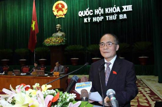 Chủ tịch Quốc hội Nguyễn Sinh Hùng phát biểu bế mạc kỳ họp.