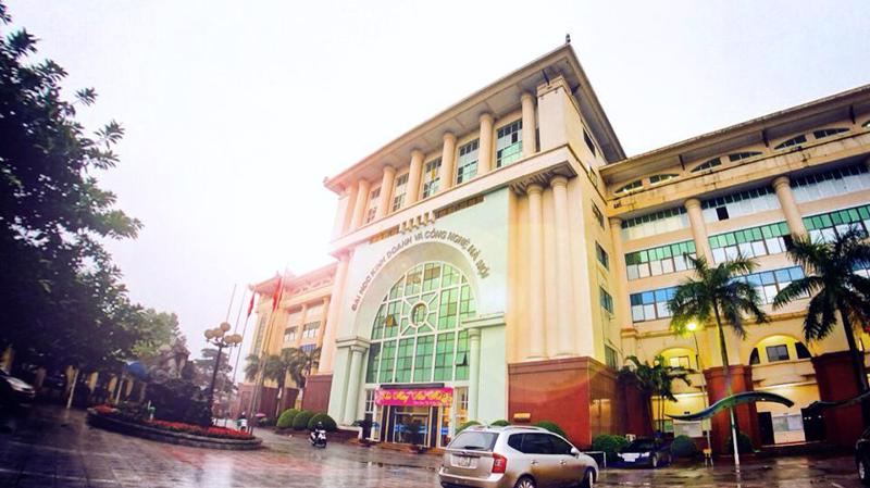 Viện Nghiên cứu phát triển Việt Nam đặt tại trụ sở Đại học Kinh doanh và Công nghệ Hà Nội. 