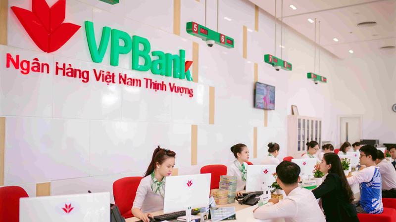 VPBank cho biết, doanh thu từ phân khúc khách hàng cá nhân, tài chính tiêu dùng và doanh nghiệp vừa và nhỏ hiện đang chiếm gần 80% trong tổng doanh thu của Ngân hàng.