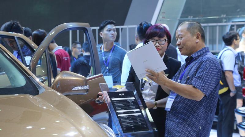 Cuối cùng thì cả doanh nghiệp lẫn người tiêu dùng đã có thể… thở phào khi thời gian chờ đợi để mua ôtô nhập khẩu giá thấp từ ASEAN đang cận kề.