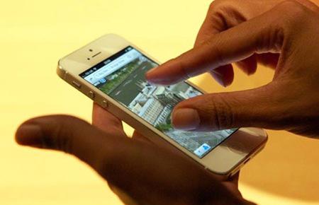 Số lượng iPhone 5 xách tay được nhập về Việt Nam đến thời điểm hiện tại là khoảng gần 10.000 cái.