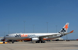 Hiện Jetstar Pacific đang khai thác đội bay 7 chiếc gồm Boeing 737-400 và Airbus A320.