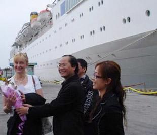 Theo tin từ Saigontourist, trong tháng 5 và tháng 6/2009, đơn vị này đã đón gần 5.000 khách quốc tế tới Việt Nam bằng tàu biển - Ảnh minh hoạ.