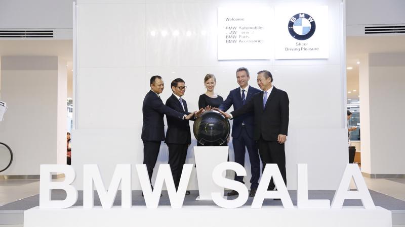 Các mẫu ô tô và mô tô mới nhất của Tập đoàn BMW hiện nay đã có mặt tại tổ hợp showroom BMW Sala - Tp.HCM để phục vụ khách hàng.