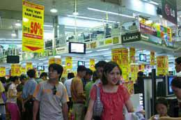 Tháng khuyến mại Hà Nội 2009 đã rất "hút" khách.