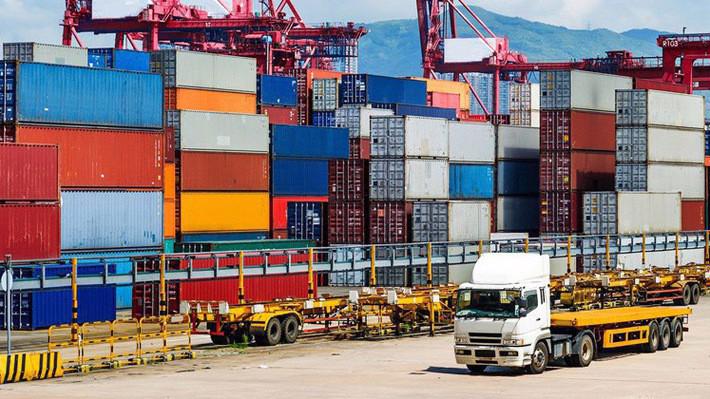 Các trung tâm logistics đóng vai trò kết nối Việt Nam với quốc tế chưa được đầu tư, xây dựng… dẫn đến chi phí logistics vẫn còn cao ảnh hưởng đến sức cạnh tranh của nền kinh tế Việt Nam.