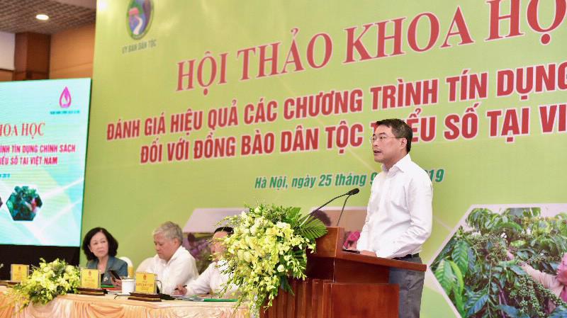 Ông Lê Minh Hưng, Thống đốc Ngân hàng Nhà nước kiêm Chủ tịch Hội đồng quản trị Ngân hàng Chính sách Xã hội phát biểu tại hội thảo