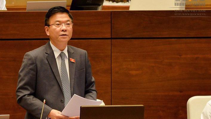 Bộ trưởng Bộ Tư pháp Lê Thành Long được chọn trả lời chất vấn tại phiên họp thứ 22 của Uỷ ban Thường vụ Quốc hội.