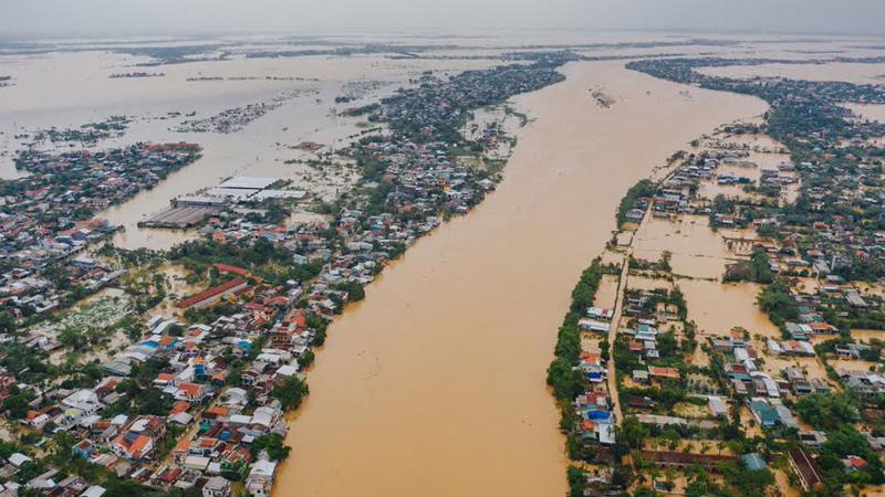 Dự báo miễn Trung tiếp tục có mưa lớn trong những ngày tới, nguy cơ ngập lụt sâu ở vùng trũng thấp. Ảnh minh họa. 