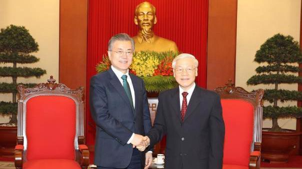 Tổng Bí thư Nguyễn Phú Trọng và Tổng thống Hàn Quốc Moon Jae-in - Ảnh: TTXVN.