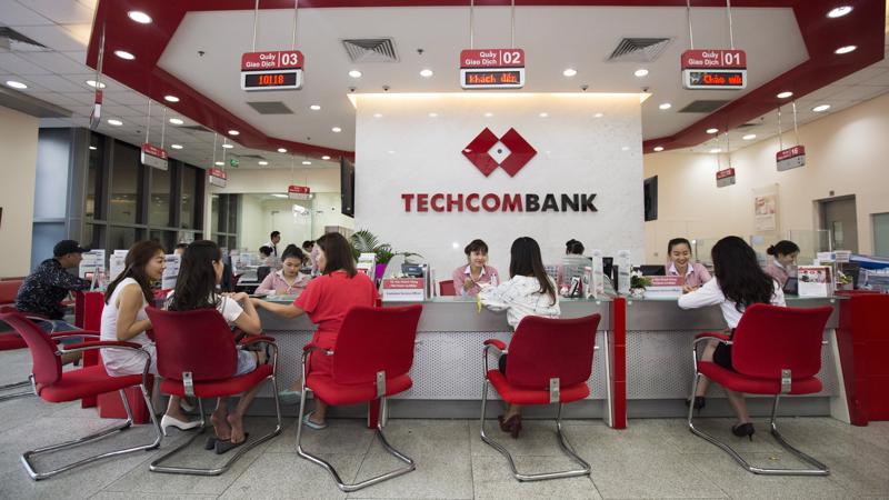 Techcombank là ngân hàng đứng thứ 9 về số dư tiền gửi và thứ 10 về số dư cho vay khách hàng.