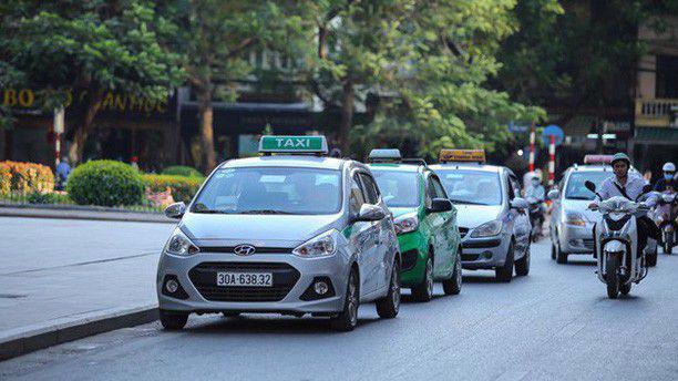 Taxi truyền thống muốn được thành xe hợp đồng điện tử để được nhiều ưu đãi - Ảnh minh hoạ.