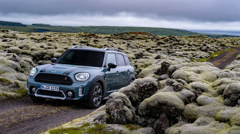 MINI Countryman mới sử dụng động cơ TwinPower Turbo phun xăng trực tiếp dung tích 2.0L, công suất cực đại 192 mã lực và mô-men xoắn cực đại 280 Nm.