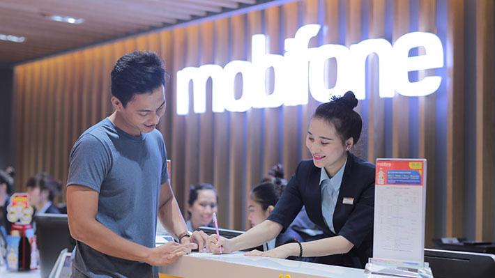 Từ 1/11/2019 đến hết 20/11/2019, MobiFone giảm 5%, tối đa 200.000 VNĐ cho khách hàng thanh toán bằng hình thức quét mã VNPAYQR qua ứng dụng Mobile Banking của các ngân hàng.