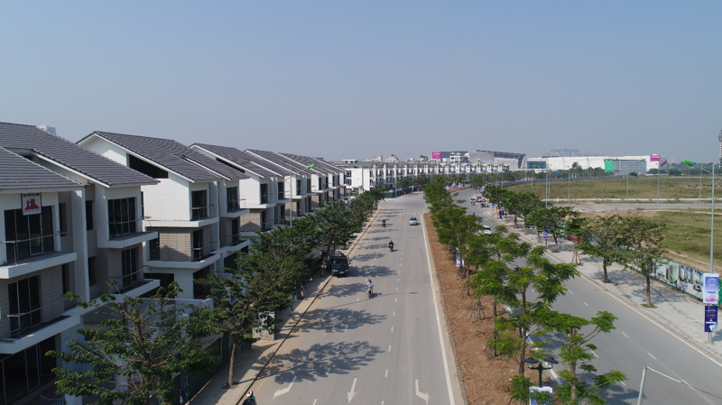 An Vượng Villa đang được hoàn thành, nằm trên trục đường Ngô Thì Nhậm và ngay cạnh Aeon Mall.