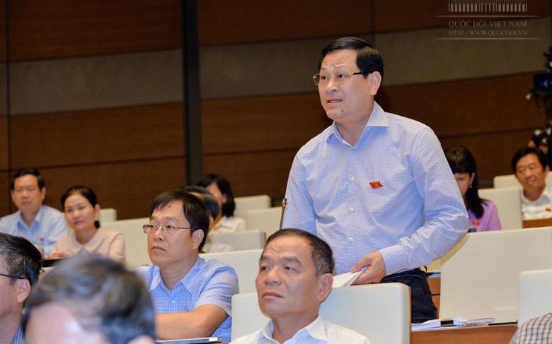 Đại biểu Nguyễn Hữu Cầu tham gia tranh luận hoàn thiện dự thảo Luật Tố cáo (sửa đổi).