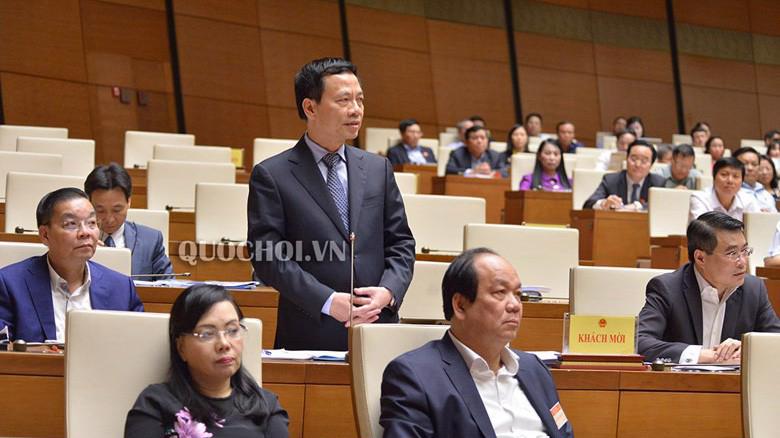  Bộ trưởng Bộ Thông tin và Truyền thông Nguyễn Mạnh Hùng tham gia trả lời chất vấn tại kỳ họp thứ 6. 