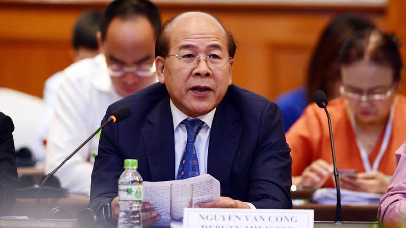 Thứ trưởng Bộ Giao thông vận tải Nguyễn Văn Công phản hồi kiến nghị của doanh nghiệp.