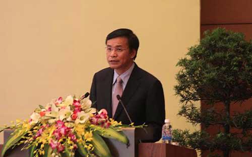 Chủ nhiệm Văn phòng Quốc hội Nguyễn Hạnh Phúc trình Quốc hội sửa nội quy kỳ họp.<br>