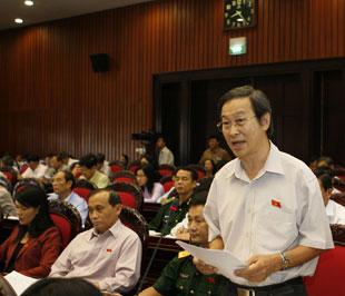 Đại biểu Nguyễn Văn Ba: Không nên đầu tư vào những lĩnh vực mà kinh tế tư nhân có thể đảm nhận được.