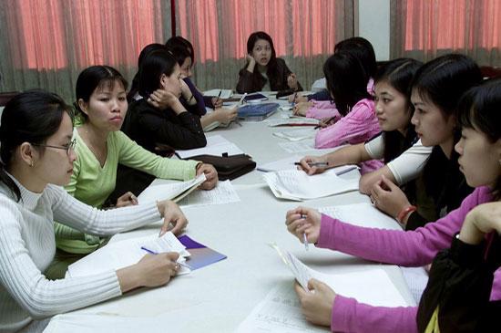Cơ hội tìm việc làm đang tăng lên- Ảnh: Việt Tuấn.