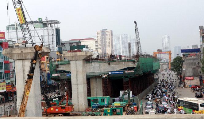 Đoạn đường sắt từ Nhổn đến ga Hà Nội nằm trong Tuyến đường sắt đô thị số 3 đang được thi công.