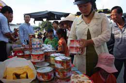 Nhiều doanh nghiệp chưa có hệ thống phân phối tại nông thôn, khiến hàng Việt Nam đảm bảo chất lượng chưa tiếp cận được với người tiêu dùng.