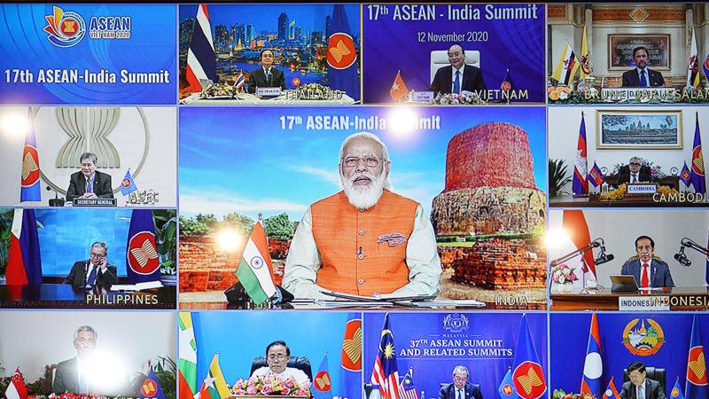 Thủ tướng Ấn Độ Narendra Modi tham dự Hội nghị Cấp cao ASEAN - Ấn Độ cùng lãnh đạo các nước ASEAN - Ảnh: VGP