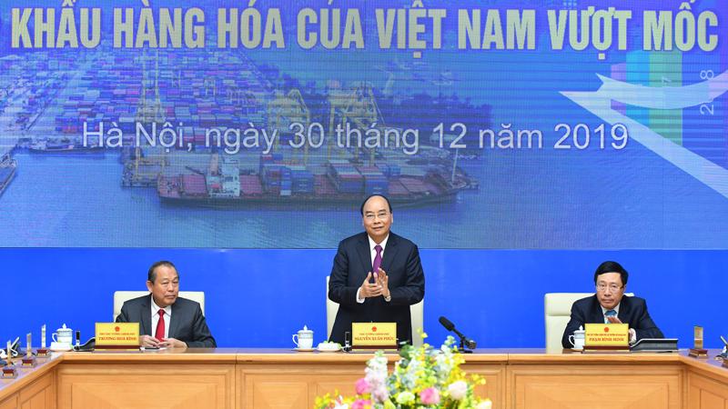 Thủ tướng phát biểu tại  lễ ghi nhận xuất nhập khẩu hàng hóa của Việt Nam vượt mốc 500 tỷ USD - Ảnh: VGP 
