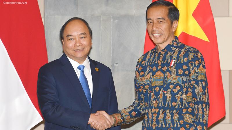 Việt Nam – Indonesia cũng khẳng định tầm quan trọng của duy trì hòa bình và ổn định ở khu vực, tự do hàng hải và hàng không ở biển Đông.