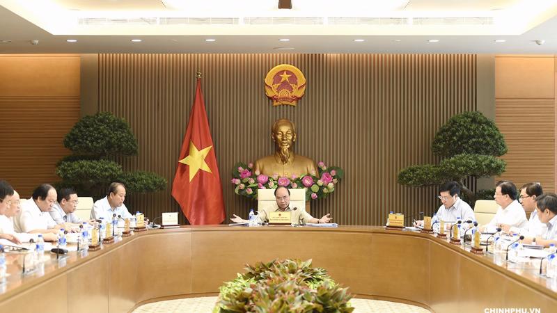 Thủ tướng Nguyễn Xuân Phúc chủ trì cuộc họp Thường trực Chính phủ bàn về 10 nội dung quan trọng. 