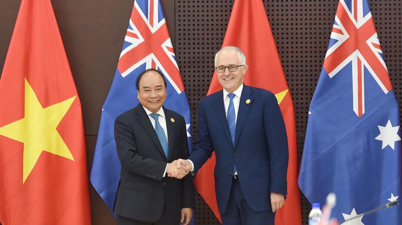Thủ tướng Nguyễn Xuân Phúc tiếp và hội đàm với Thủ tướng Australia Malcolm Turnbull, ngày 10/11. 