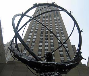 Trụ sở của tập đoàn General Electric (GE) tại New York. GE là công ty lớn nhất thế giới năm 2009 theo xếp hạng của Forbes.