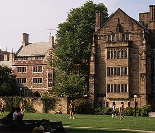 Đại học Yale ở New Haven, Connecticut. Cựu Chủ tịch Greg Fleming của Merrill Lynch đang dạy học tại đây.
