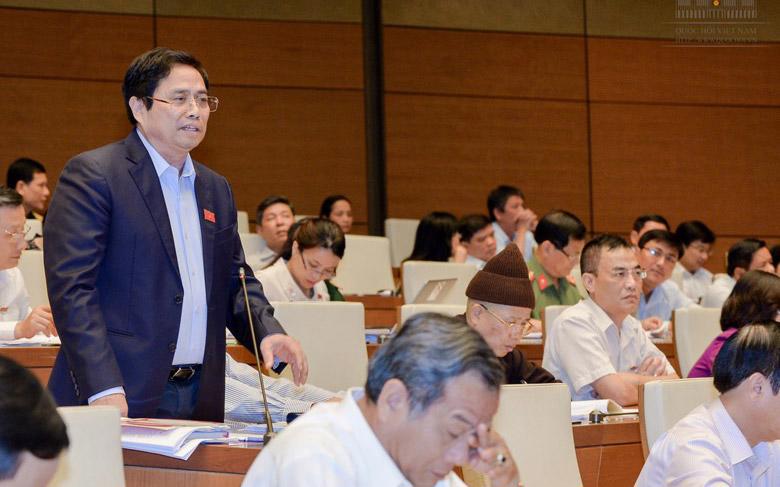 Trưởng ban Tổ chức Trung ương Phạm Minh Chính phát biểu tại Quốc hội.