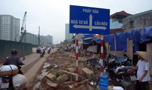 Hà Nội đang triển khai nhiều biện pháp mạnh để mong giảm bớt ùn tắc giao thông trên địa bàn.