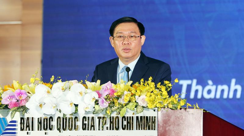 Phó thủ tướng Vương Đình Huệ phát biểu tại Đại học Quốc gia Tp.HCM - Ảnh: VGP 