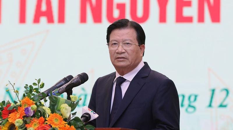 Phó Thủ tướng Trịnh Đình Dũng phát biểu tại hội nghị triển khai nhiệm vụ ngành Tài nguyên và Môi trường, sáng 27/12. Ảnh - Khương Trung. 